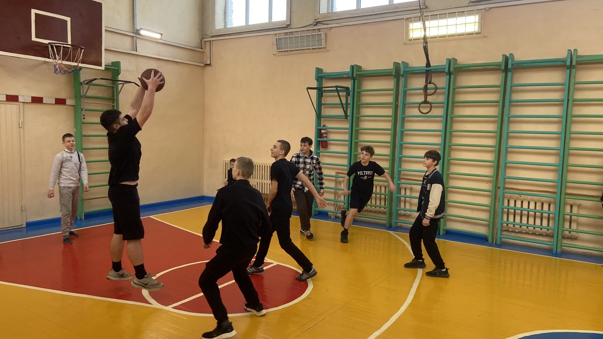 Соревнования по баскетболу Соревнования по баскетболу.